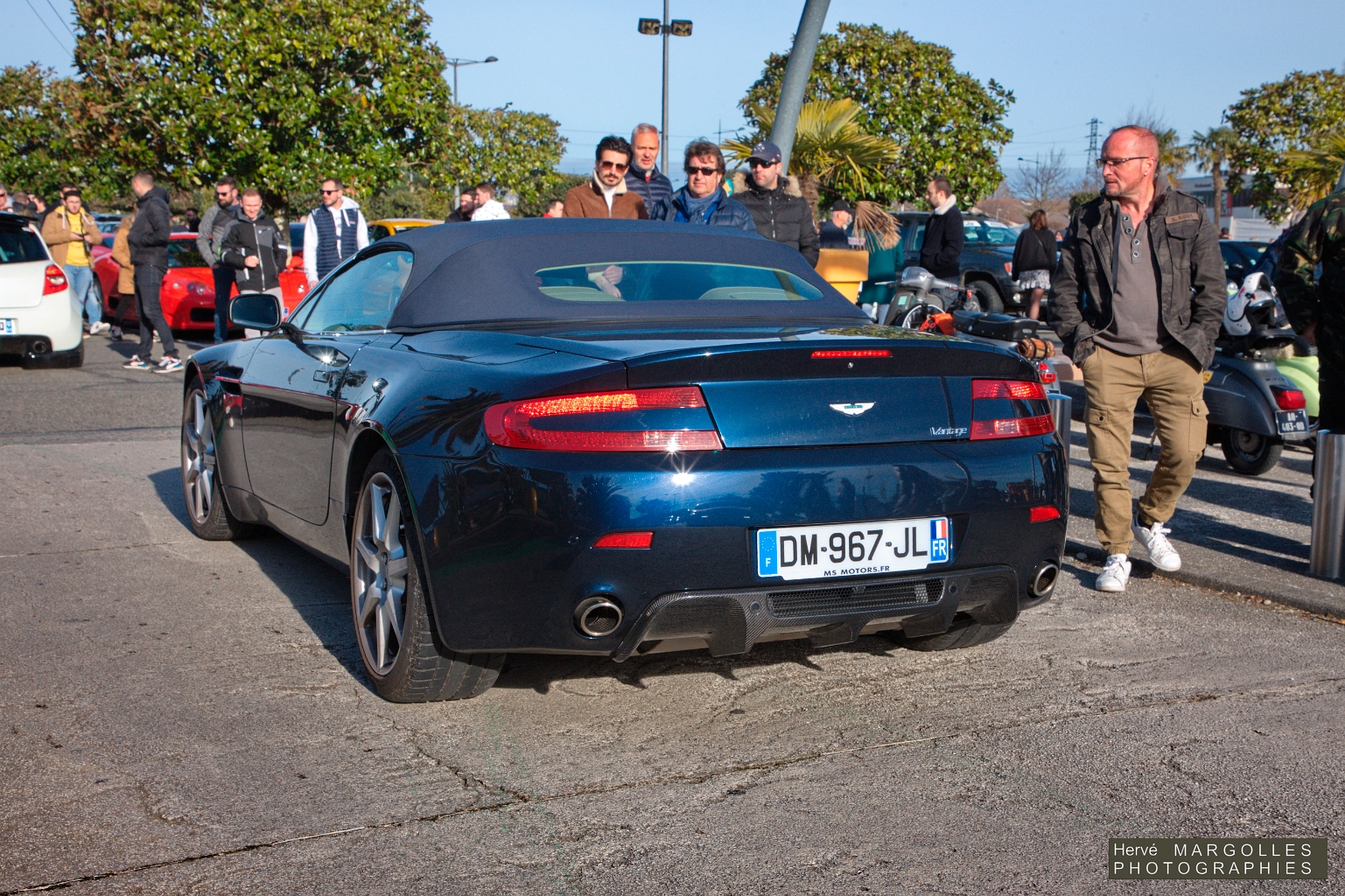 Aston Martin Vantage-02.jpg